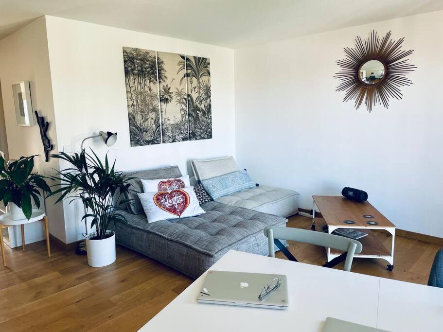 Superbe Appartement Sur Ванс Екстериор снимка