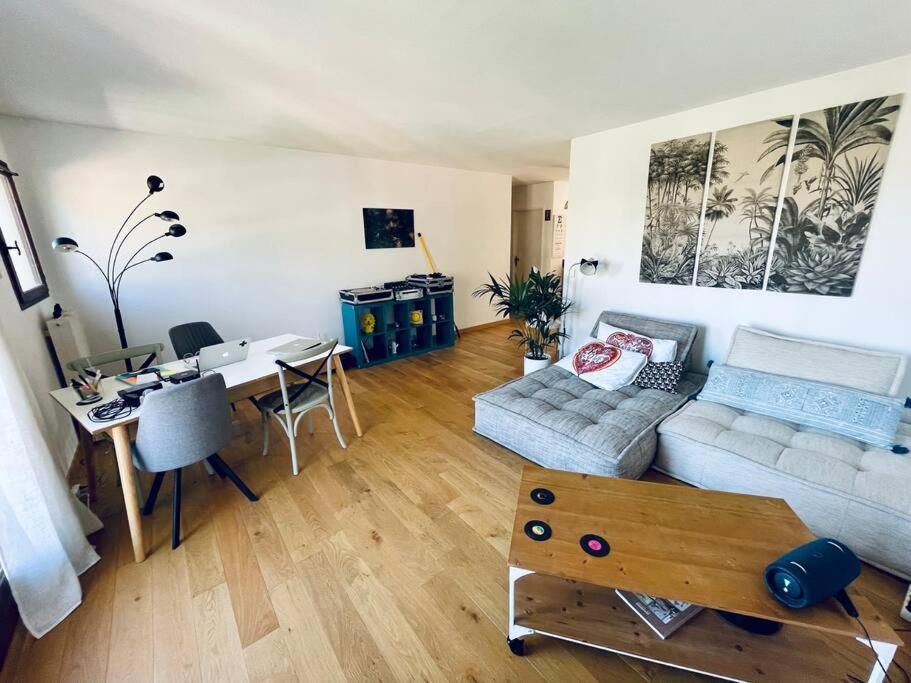 Superbe Appartement Sur Ванс Екстериор снимка